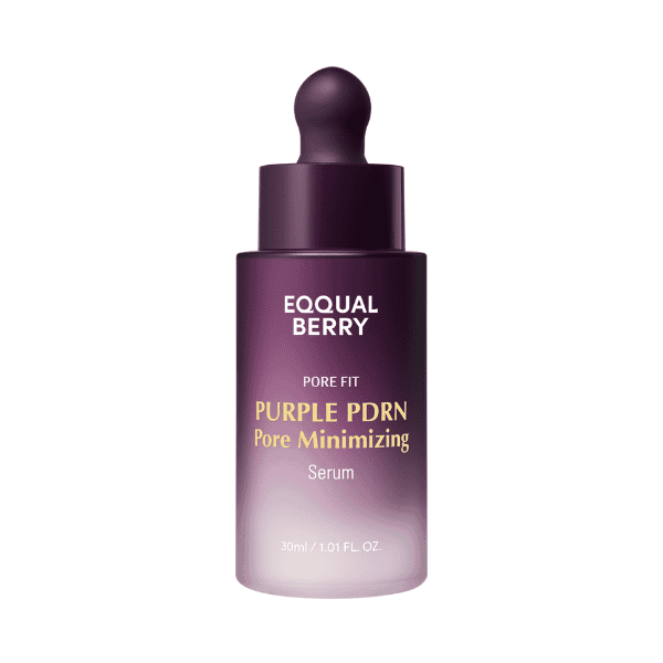 Likørflaske med purple serum til fedtet hud, indeholdende Pore Fit og Purple PDRN til porereduktion og klar hud.