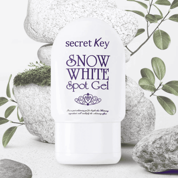 Glødende hudpleje med Snow White Spot Gel, rig på naturlige ingredienser til blege- og pigmentpletter, for en ensartet hudtone.