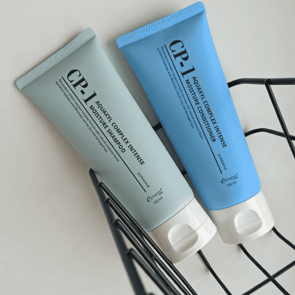 AQUAXY Complex Intense Moisturitet Shampoo og Conditioner i tube, plejende hårplejeprodukter til tørt eller skadet hår, lanceret af myski.dk.