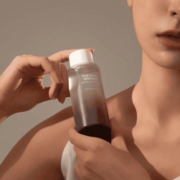 Reneachy wonder sort hudpleje serum til ansigt og krop, vegan, naturlig, skønhedsprodukter, hudpleje for alle hudtyper, ansigtspleje, anti-aging, fugtgivende, kvalitets hudpleje.