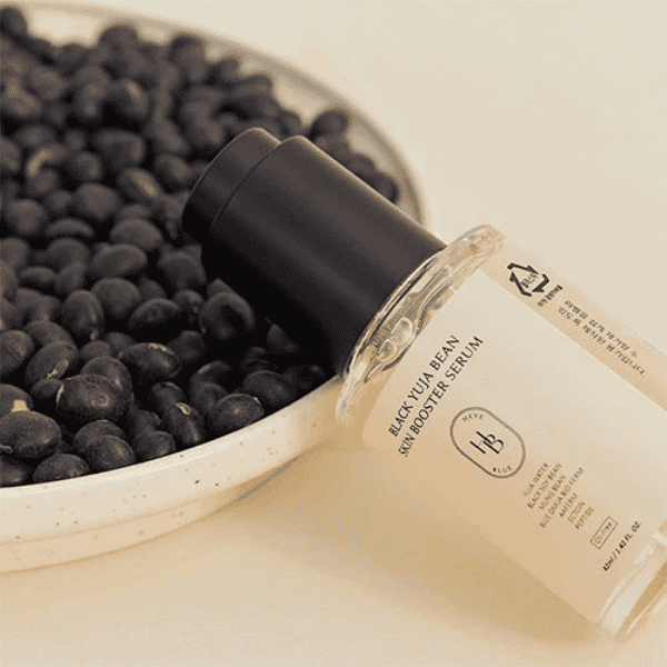 Black during the day; skincare serum with black bean extract for revitalizing and anti-aging benefits. Suitable for all skin types to improve complexion and restore glow.